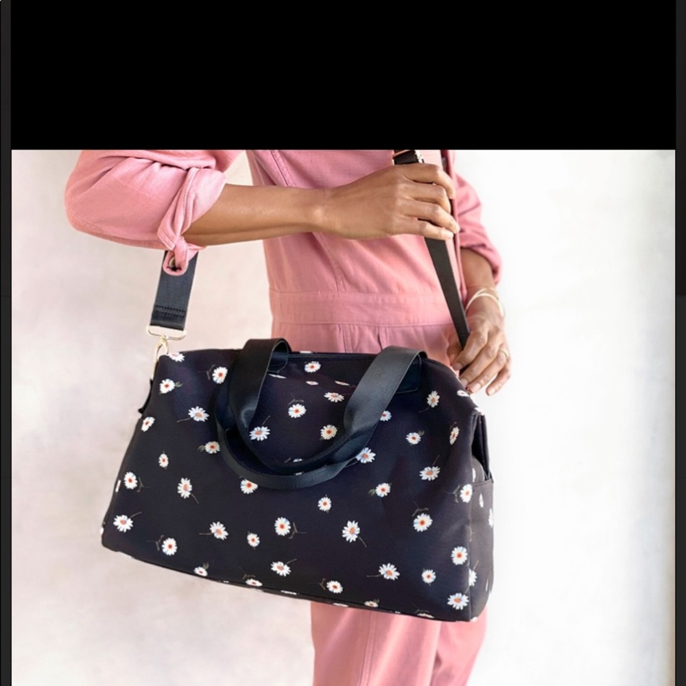 ‼️ SALE Alice + Olivia duffel bag by Stacy Benet